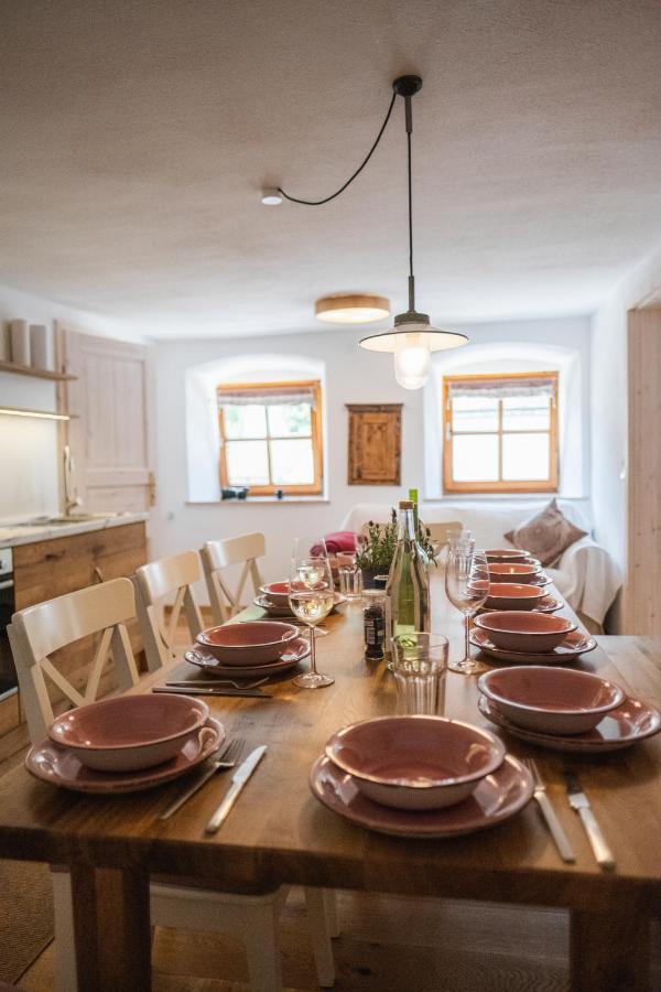 Gehobenes Ambiente In Historischer Wohnung Walting Eksteriør billede